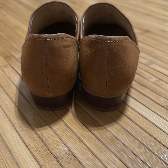 Naturalizer Women's Carlyn Slip-On Low Ankle Bootie Shootie - Picture 4 of 6